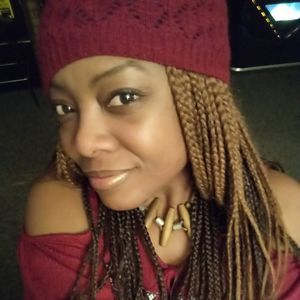 Meet your Posher, Latoya